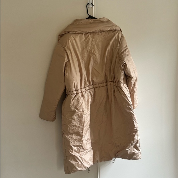 Oversized collared puffer coat - Picture 2 of 5